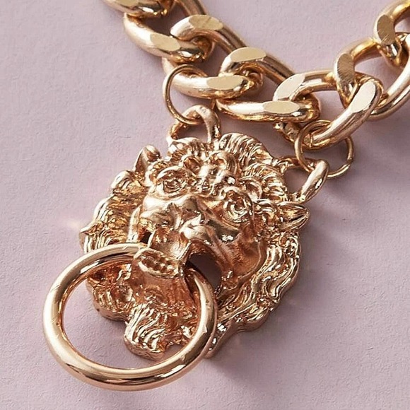 Exaggerated Gold Lion Necklace - Picture 9 of 10